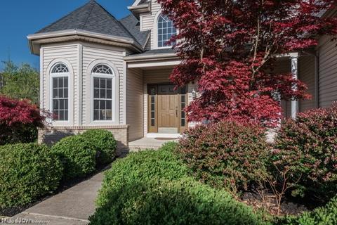 7665 Pinecrest Ln, Solon, OH 44139 photo 3