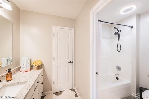 7665 Pinecrest Ln, Solon, OH 44139 photo 26