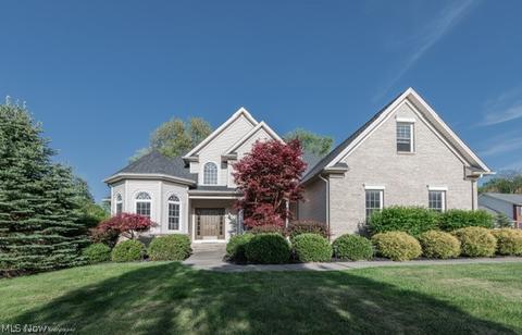 7665 Pinecrest Ln, Solon, OH 44139 photo 1