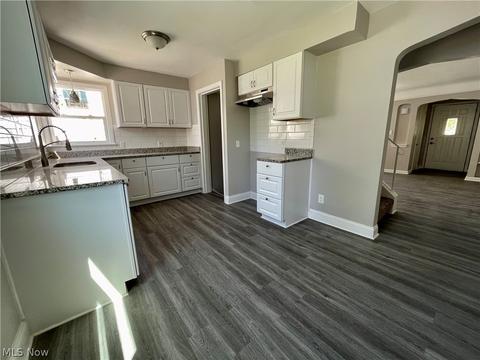 18606 Libby Rd, Maple Heights, OH 44137 photo 9