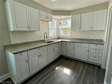 18606 Libby Rd, Maple Heights, OH 44137 photo 7