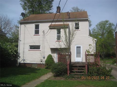 122 Bellflower Ave NW, Canton, OH 44708 photo 2