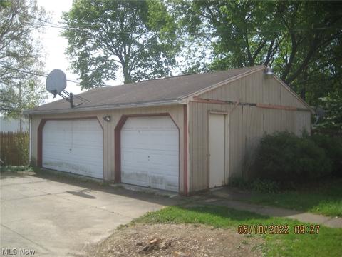 122 Bellflower Ave NW, Canton, OH 44708 photo 3