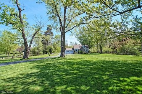 2655 River Rd, Willoughby Hills, OH 44094 photo 2