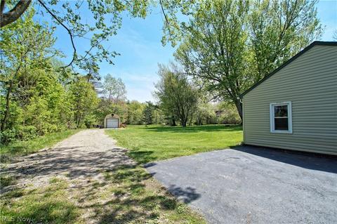 2655 River Rd, Willoughby Hills, OH 44094 photo 4