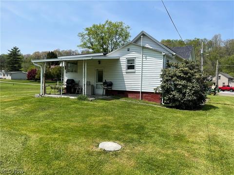 4 Devore St, Adena, OH 43901 photo 7