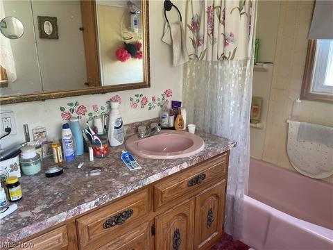 4 Devore St, Adena, OH 43901 photo 15