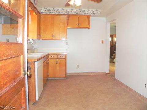 5809 Washington Blvd, Ashtabula, OH 44004 photo 5