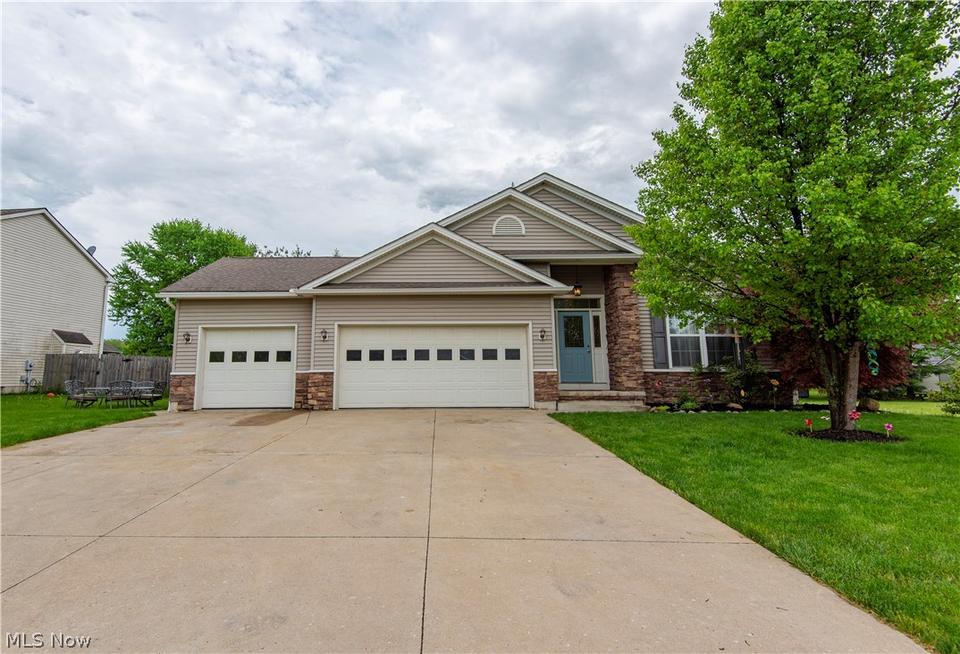 522 Parkside Reserve St, Wellington, OH 44090 29 Photos MLS