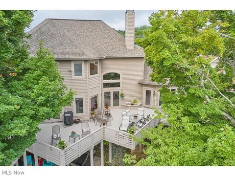 311 Lake Pointe Dr, Akron, OH 44333 photo 6