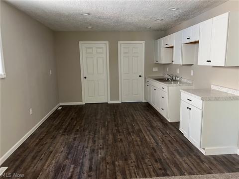 695 Maple Ave, Conneaut, OH 44030 photo 3