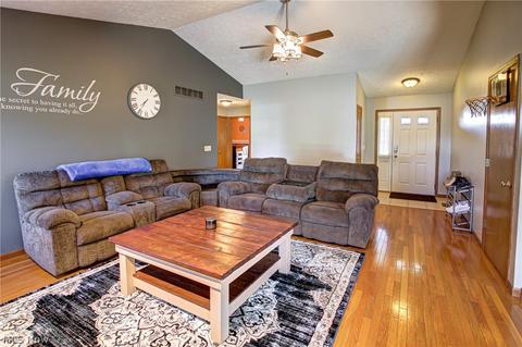 718 Grey Wolfe Dr, Lagrange, OH 44050 photo 10