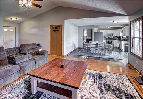 718 Grey Wolfe Dr, Lagrange, OH 44050 photo 6