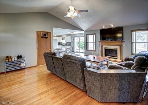 718 Grey Wolfe Dr, Lagrange, OH 44050 photo 7