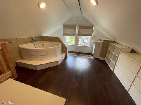 150 Perry St, Struthers, OH 44471 photo 11