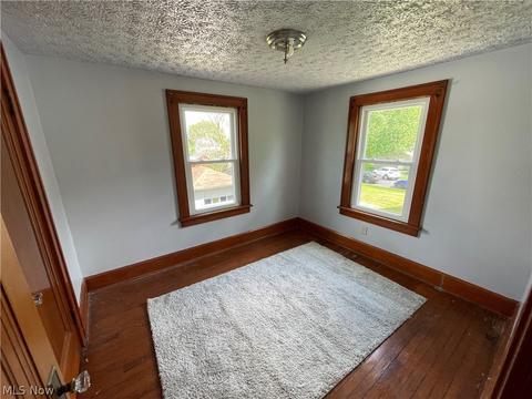 150 Perry St, Struthers, OH 44471 photo 14