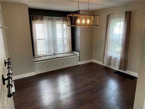 150 Perry St, Struthers, OH 44471 photo 4