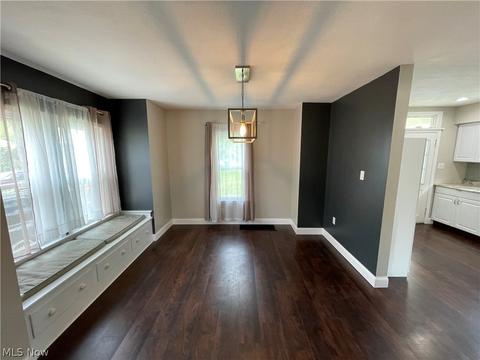 150 Perry St, Struthers, OH 44471 photo 6
