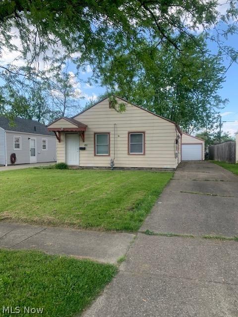 151 Taft Ave, Elyria, OH 44035 photo 1