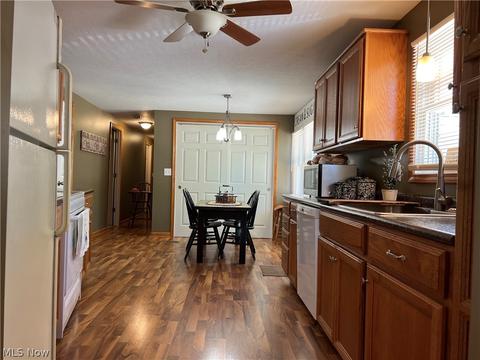 7 Sunset Dr, Lagrange, OH 44050 photo 5