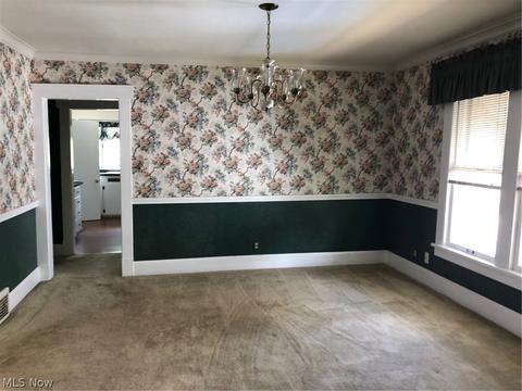 254 Harrison St, Elyria, OH 44035 photo 3