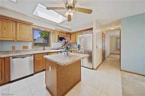 7280 Sandtree Ln, Mentor, OH 44060 photo 8