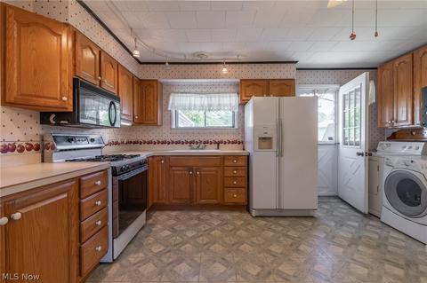 1315 Eleanor Dr, Ashtabula, OH 44004 photo 4