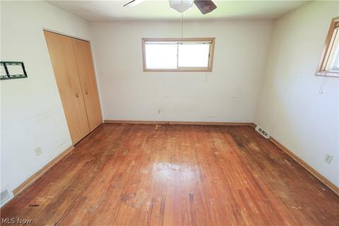 5207 Thomas St, Maple Heights, OH 44137 photo 14