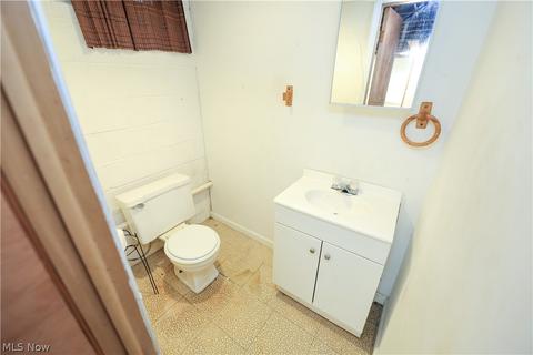 5207 Thomas St, Maple Heights, OH 44137 photo 20