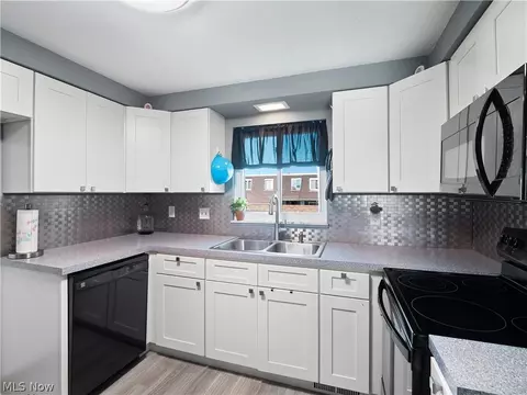 6482 State Rd #E4, Parma, OH 44134 photo 15