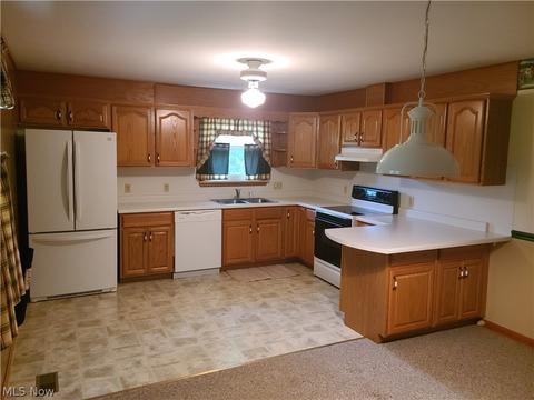 36920 Opal Dr, Barnesville, OH 43713 photo 3