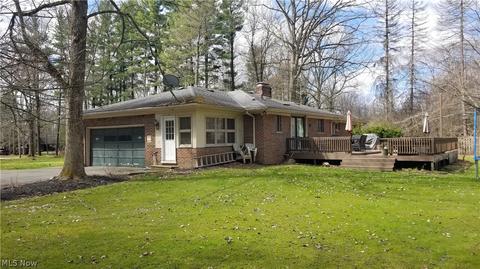 8716 E Craig Dr, Chagrin Falls, OH 44023 photo 2
