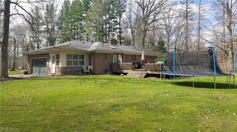 8716 E Craig Dr, Chagrin Falls, OH 44023 photo 3
