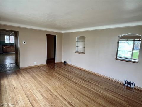 5611 Broadview Rd, Parma, OH 44134 photo 3