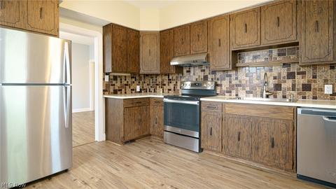 6210 Forest, Parma, OH 44129 photo 9