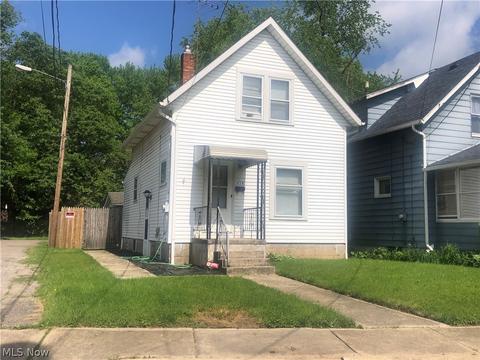 439 Julien Ave, Akron, OH 44310 photo 1