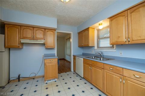 5202 Albertly Ave, Parma, OH 44134 photo 10