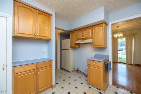 5202 Albertly Ave, Parma, OH 44134 photo 7