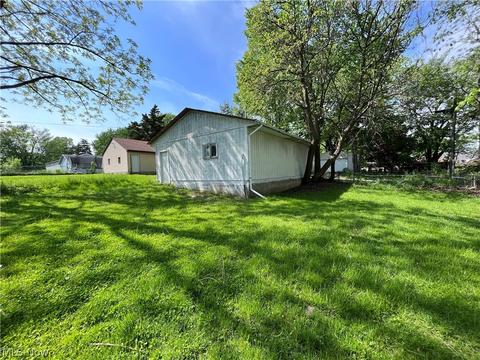 213 9th St, Elyria, OH 44035 photo 27