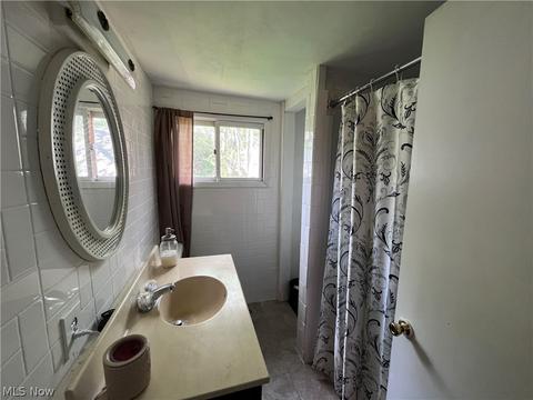 213 9th St, Elyria, OH 44035 photo 15