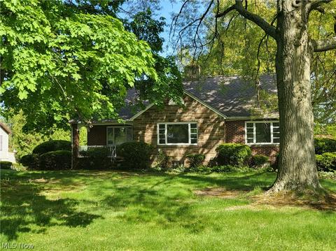 6053 Middle Ridge Rd, Lorain, OH 44053 photo 2