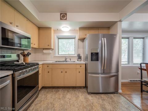 5720 Sequoia Dr, Parma, OH 44134 photo 11