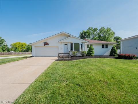 5720 Sequoia Dr, Parma, OH 44134 photo 1