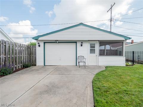 3404 Brookview Blvd, Parma, OH 44134 photo 3