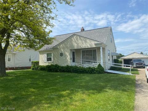 10600 River Edge Dr, Parma, OH 44130 photo 1