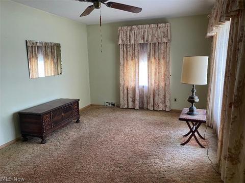 10600 River Edge Dr, Parma, OH 44130 photo 2