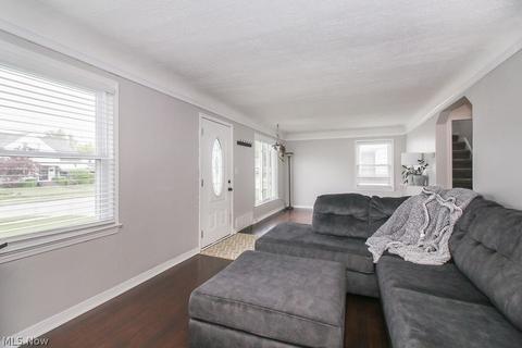 29962 Elgin Rd, Wickliffe, OH 44092 photo 9