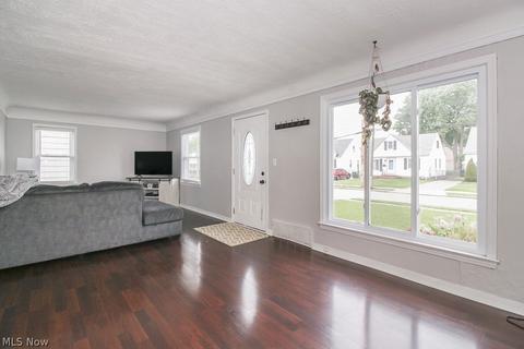 29962 Elgin Rd, Wickliffe, OH 44092 photo 6