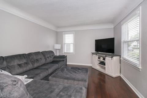 29962 Elgin Rd, Wickliffe, OH 44092 photo 7