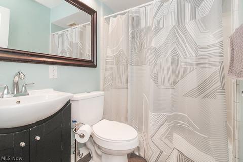 29962 Elgin Rd, Wickliffe, OH 44092 photo 5